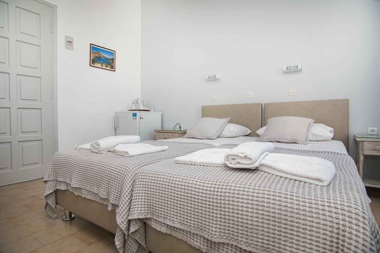 Lalos Rooms Парос Экстерьер фото